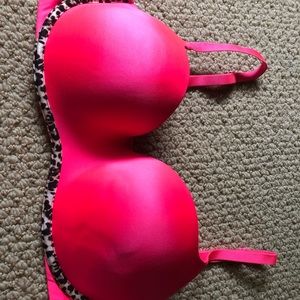 Victoria’s Secret Balconet Push-Up Bra in 34D.
